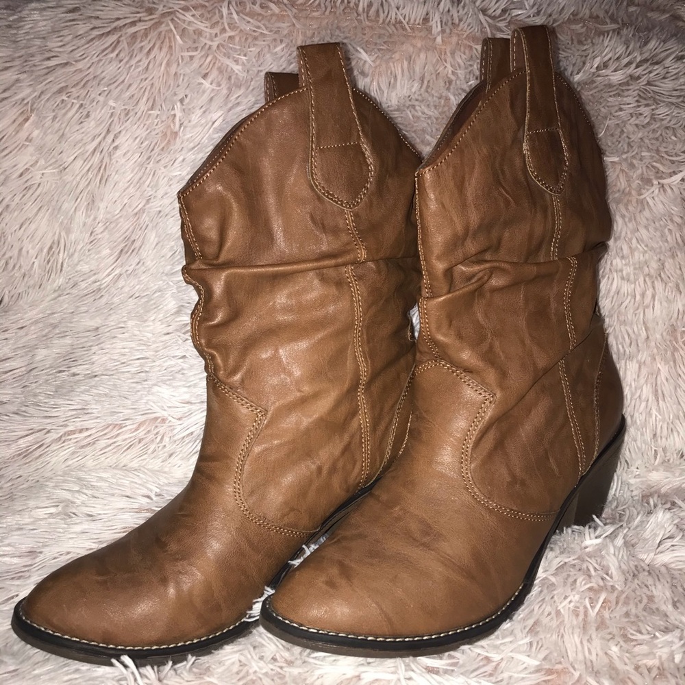 X-Appeal short brown boots 👢